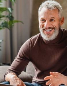 Ungeahnte Kosten: Die Riester-Falle beim Renteneintritt (Foto: AdobeStock - InsideCreativeHouse 355907415)