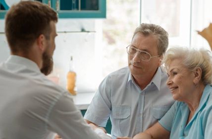 Verschiedene Auszahlungsoptionen bei der Riester-Rente (Foto: AdobeStock 253500909 yuriygolub)