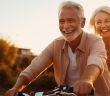 Rentenerhöhung und Stabilisierung des Rentenniveaus: Positive Aussichten für Rentnerinnen und (Foto: AdobeStock - Billijs 647467107)