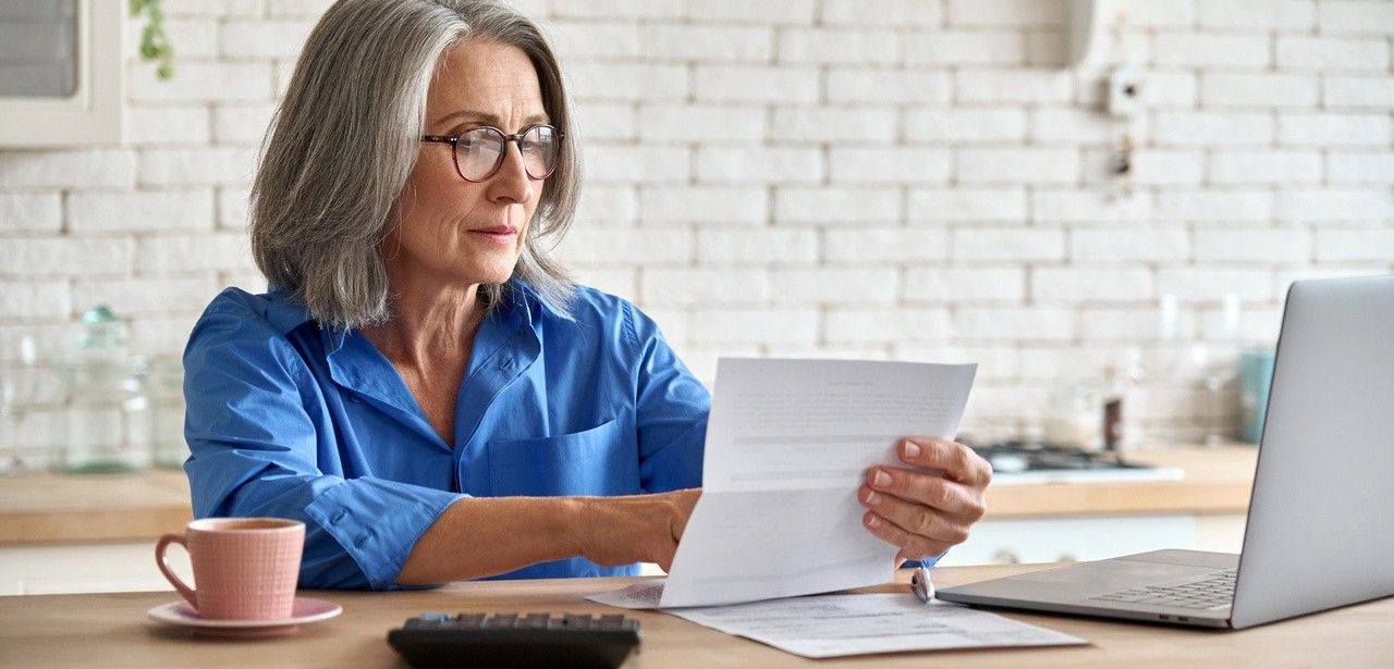 BGH stoppt einseitige Anpassung des Rentenfaktors in Riesterverträgen (Foto: AdobeStock - insta_photos - 427525558)